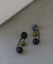 Three Four Time（スリーフォータイム）の「BLACKボールデザインピアス（ピアス（両耳用））」