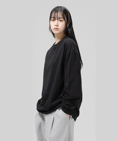GRANFINNY(グランフィニ)の「ベーシックラウンドロングスリーブ-ブラック(Tシャツ/カットソー・レディース・ブラック・LARGE/X-LARGE/MEDIUM)」の4枚目の写真