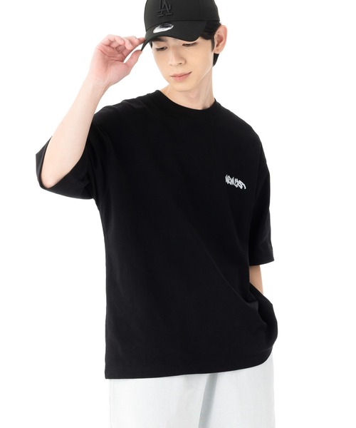 NEW ERA(ニューエラ)の「ニューエラ 半袖Tシャツ オーバーサイズ グラフィティロゴ(Tシャツ/カットソー・メンズ・ホワイト/ブラック/ベージュ/ブルー・XXL/XL/L/M/S)」の16枚目の写真