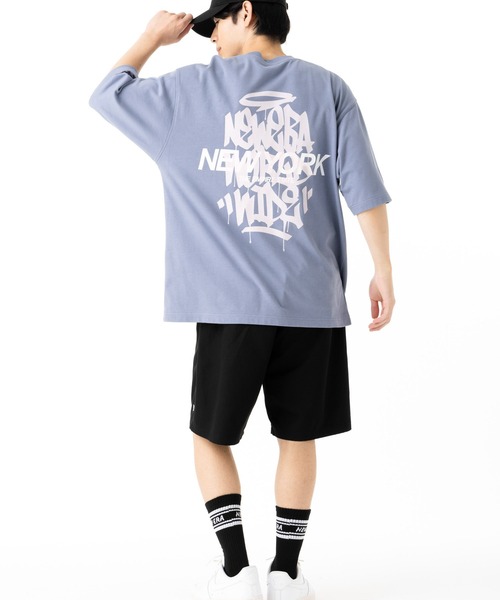 NEW ERA(ニューエラ)の「ニューエラ 半袖Tシャツ オーバーサイズ グラフィティロゴ(Tシャツ/カットソー・メンズ・ホワイト/ブラック/ベージュ/ブルー・XXL/XL/L/M/S)」の5枚目の写真