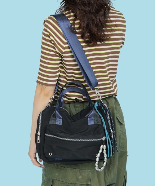 CONTROL FREAK / CTFK(コントロールフリーク)の「CONTROL FREAK / CTFK(コントロールフリーク)ミリタリーチャームボストンバッグ(ボストンバッグ・レディース・ブラック/カーキ・FREE)」の7枚目の写真