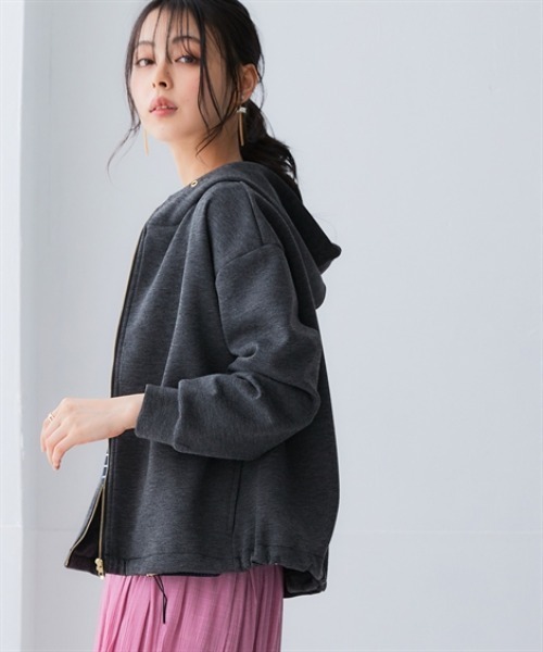 nissen（ニッセン）の「なめらかポンチ素材　ジップアップパーカー＜大きいサイズ有＞（パーカー・レディース・グレイッシュブルー/ダークグリーン/チャコールグレー/パープル/モカ/グレイッシュベージュ/ブラック/レモンイエロー/オフホワイト・L/M/S/3L/LL）」の12枚目の写真