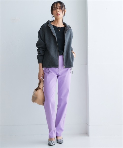 nissen（ニッセン）の「なめらかポンチ素材　ジップアップパーカー＜大きいサイズ有＞（パーカー・レディース・グレイッシュブルー/ダークグリーン/チャコールグレー/パープル/モカ/グレイッシュベージュ/ブラック/レモンイエロー/オフホワイト・L/M/S/3L/LL）」の18枚目の写真