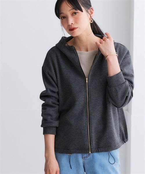 nissen（ニッセン）の「なめらかポンチ素材　ジップアップパーカー＜大きいサイズ有＞（パーカー・レディース・グレイッシュブルー/ダークグリーン/チャコールグレー/パープル/モカ/グレイッシュベージュ/ブラック/レモンイエロー/オフホワイト・L/M/S/3L/LL）」の14枚目の写真