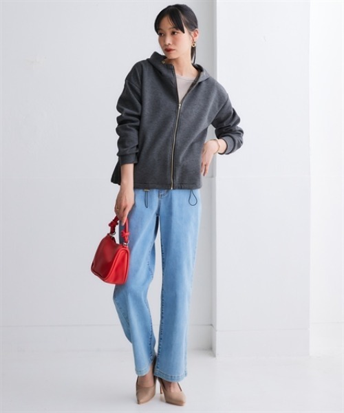 nissen（ニッセン）の「なめらかポンチ素材　ジップアップパーカー＜大きいサイズ有＞（パーカー・レディース・グレイッシュブルー/ダークグリーン/チャコールグレー/パープル/モカ/グレイッシュベージュ/ブラック/レモンイエロー/オフホワイト・L/M/S/3L/LL）」の15枚目の写真