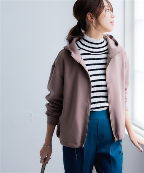 nissen（ニッセン）の「なめらかポンチ素材　ジップアップパーカー＜大きいサイズ有＞（パーカー・レディース・グレイッシュブルー/ダークグリーン/チャコールグレー/パープル/モカ/グレイッシュベージュ/ブラック/レモンイエロー/オフホワイト・L/M/S/3L/LL）」の21枚目の写真