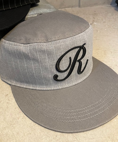 SPINNS(スピンズ)の「ピルボックスキャップ/ピンストライプ/ワンポイント刺繍ロゴ/ユニセックス(キャップ・メンズ・ブラック/グレー・ONESIZE)」の10枚目の写真