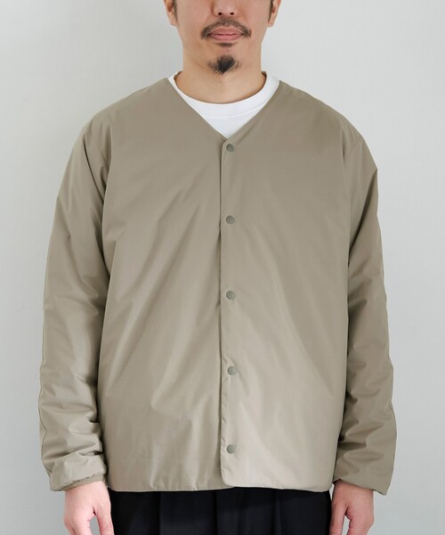 coen（コーエン）の「ウィンドブロックノーカラーカーデ【撥水、防風、抗菌防臭（中綿）】（その他アウター・メンズ・ブラック/ベージュ/ダークグレー・S/M/L/XL）」の18枚目の写真