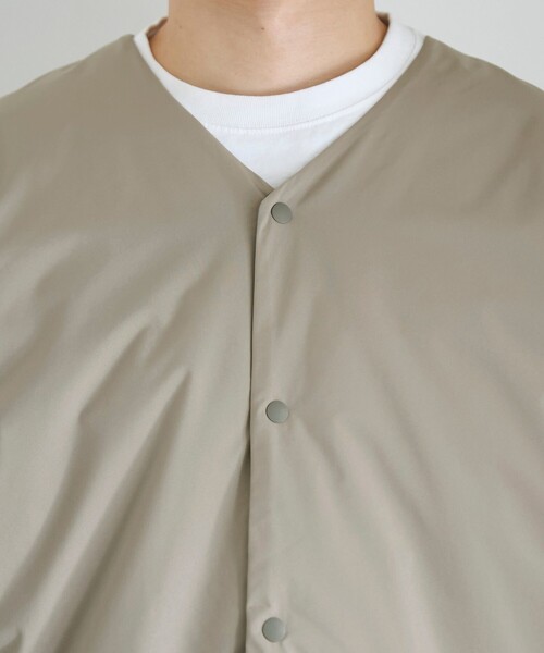 coen（コーエン）の「ウィンドブロックノーカラーカーデ【撥水、防風、抗菌防臭（中綿）】（その他アウター・メンズ・ブラック/ベージュ/ダークグレー・S/M/L/XL）」の21枚目の写真