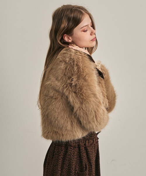 Clum(クルム)の「エコファードッキングジャケット(その他アウター・レディース・ブラウン・FREE)」の6枚目の写真