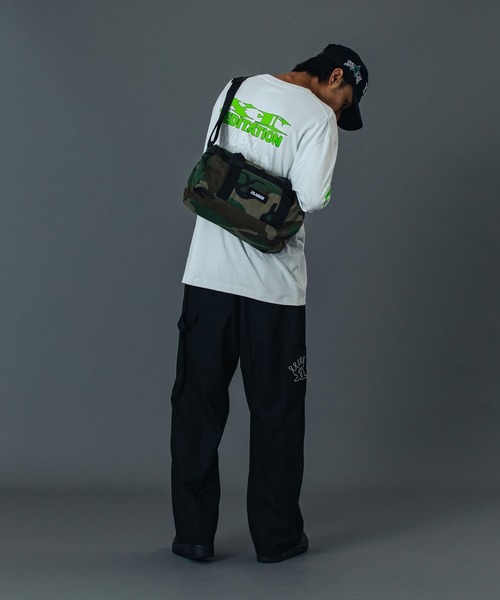 XLARGE（エクストララージ）の「CANVAS TACTICAL BARREL BAG（ショルダーバッグ・メンズ・ブラック/グレー/カモフラージュ・ONE SIZE）」の11枚目の写真