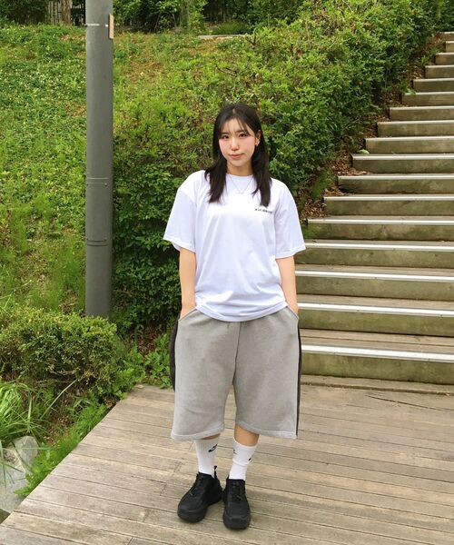 BLACK BRIAR(ブラックブライアー)の「シグニチャークラスロゴTシャツ(ホワイト)(Tシャツ/カットソー・レディース・その他・M/L/2XL/XL)」の3枚目の写真