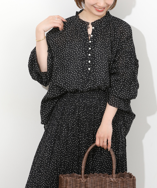 JOURNAL STANDARD relume(ジャーナルスタンダード レリューム)の「コットンボイルクリンクルタックフリルプルオーバー(ドット柄)(シャツ/ブラウス・レディース・ブラック・FREE)」の17枚目の写真