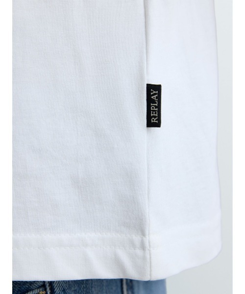 REPLAY(リプレイ)の「ベーシックジャージーヘリテイジプリント Tシャツ(Tシャツ/カットソー・メンズ・ホワイト・LARGE/MEDIUM/SMALL/X-LARGE)」の6枚目の写真
