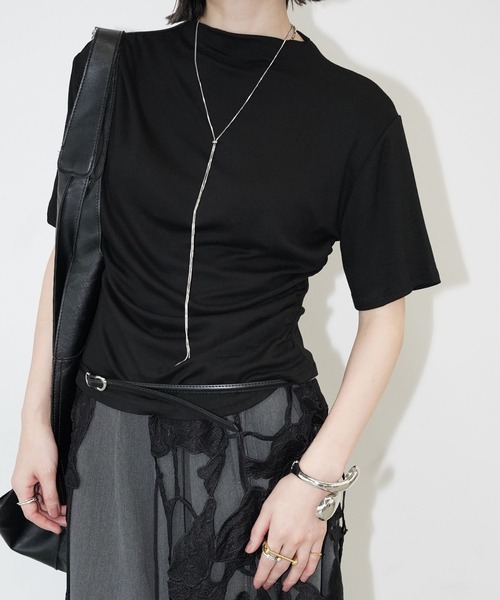 chuclla(チュクラ)の「アシンメトリードレープトップス chw26s079(Tシャツ/カットソー・レディース・ホワイト/ブラック・FREE)」の2枚目の写真