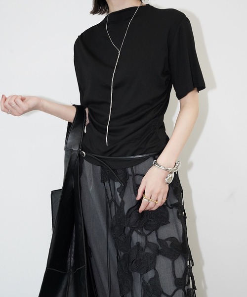 chuclla(チュクラ)の「アシンメトリードレープトップス chw26s079(Tシャツ/カットソー・レディース・ホワイト/ブラック・FREE)」の15枚目の写真