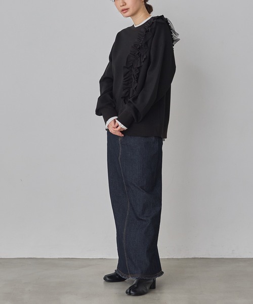 hunch(ハンチ)の「ライトダンボール アシメフリルトップス(スウェット・レディース・ダークカーキ/ブラック・FREE)」の13枚目の写真