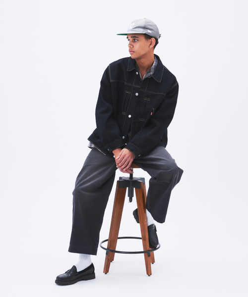 Levi's(リーバイス)の「LEVI’S(R) / リーバイス(R) タイプ1 トラッカージャケット 後染めカスタム(デニムジャケット・メンズ・ブラック・XXX-LARGE/XX-LARGE)」の3枚目の写真
