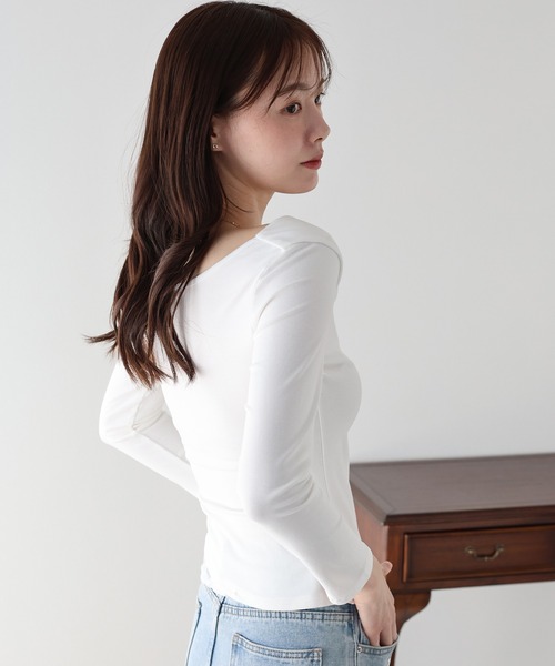 BLUEEAST(ブルーイースト)の「レースレイヤードドレープカットソー(Tシャツ/カットソー・レディース・ホワイト/ブラック・MEDIUM)」の4枚目の写真
