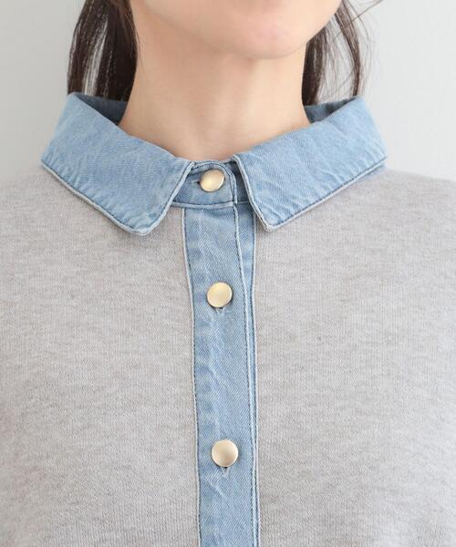 SHOO・LA・RUE(シューラルー)の「デニム切替でこなれ顔 金ボタン ニットカーディガン(カーディガン/ボレロ・レディース・ライトグレー/ベージュ・03/02)」の14枚目の写真