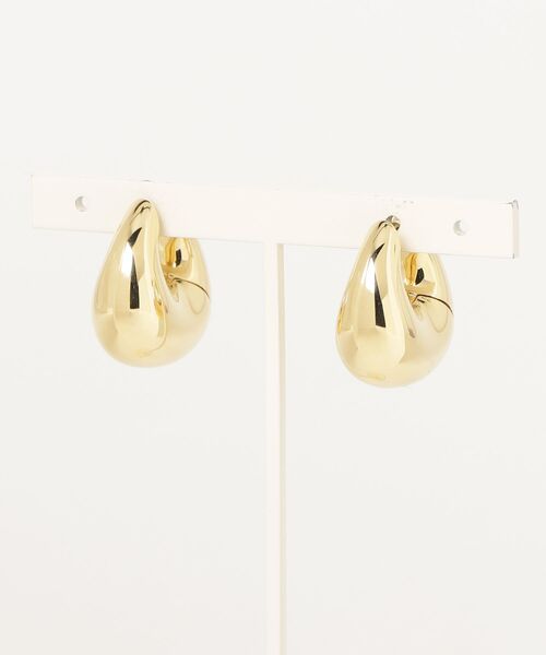 TOM WOOD（トムウッド）の「TOM WOOD Bao Hoops Medium Gold トムウッド バオ フープ ミディアム  ピアス（ピアス（両耳用）・レディース・ゴールド・FREE）」の10枚目の写真