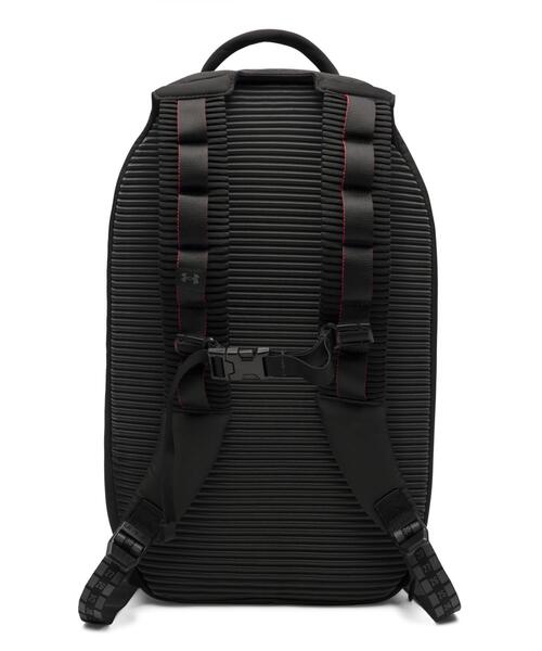 UNDER ARMOUR(アンダーアーマー)の「UAノーウェイ バックパック(トレーニング/メンズ/レディース)(バックパック/リュック・レディース・ブラック・ONESIZE)」の2枚目の写真