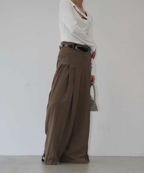 chuclla（チュクラ）の「フロントタックワイドパンツ chw26s122（スラックス・レディース・ブラック/ベージュ・S/M/L）」の3枚目の写真