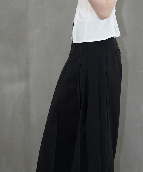 chuclla（チュクラ）の「フロントタックワイドパンツ chw26s122（スラックス・レディース・ブラック/ベージュ・S/M/L）」の11枚目の写真