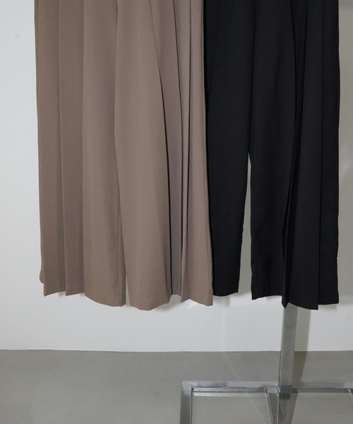 chuclla（チュクラ）の「フロントタックワイドパンツ chw26s122（スラックス・レディース・ブラック/ベージュ・S/M/L）」の20枚目の写真