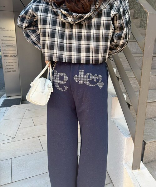 Another Branch olive des olive（アナザーブランチオリーブデオリーブ）の「【セットアップ対応】キラキラスエットパンツ（スウェットパンツ・レディース・ブラック/ネイビー/ピンク/トップグレー・FREE）」の20枚目の写真