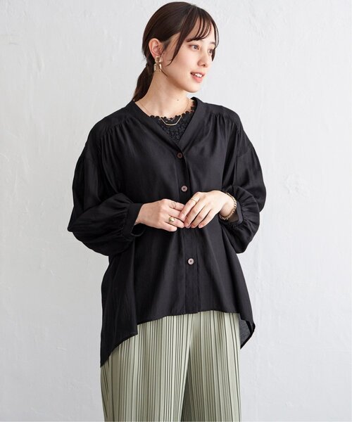 ikka(イッカ)の「V襟シャーディガン(シャツ/ブラウス・レディース・グレイッシュベージュ/ブラック・L/M)」の4枚目の写真