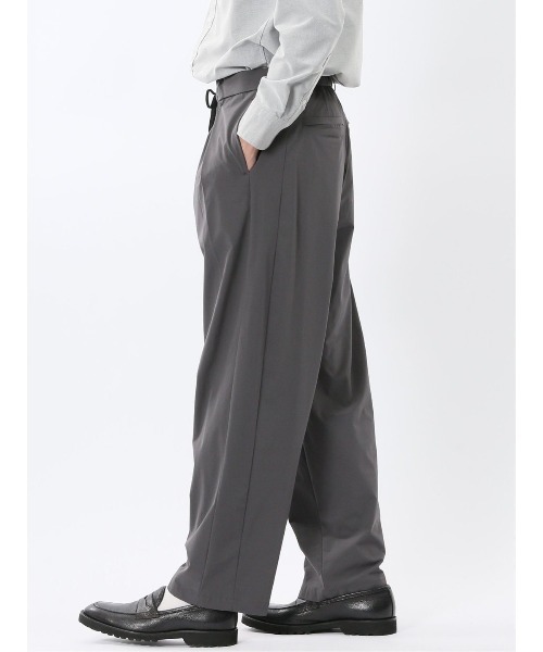 TAKA-Q（タカキュー）の「【ストレッチ ウォッシャブル 軽量 ポケッタブル】タカキュー ナチュラル ワッシャー ワンタック パンツ(セットアップ可能)（スラックス・メンズ・ブラック/ブラウン/グレー・MEDIUM/LARGE）」の18枚目の写真