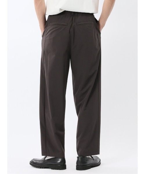 TAKA-Q（タカキュー）の「【ストレッチ ウォッシャブル 軽量 ポケッタブル】タカキュー ナチュラル ワッシャー ワンタック パンツ(セットアップ可能)（スラックス・メンズ・ブラック/ブラウン/グレー・MEDIUM/LARGE）」の8枚目の写真