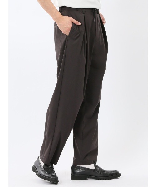 TAKA-Q（タカキュー）の「【ストレッチ ウォッシャブル 軽量 ポケッタブル】タカキュー ナチュラル ワッシャー ワンタック パンツ(セットアップ可能)（スラックス・メンズ・ブラック/ブラウン/グレー・MEDIUM/LARGE）」の9枚目の写真