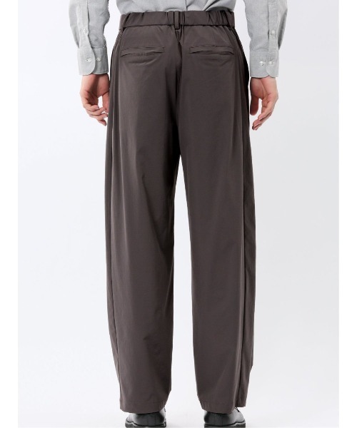 TAKA-Q（タカキュー）の「【ストレッチ ウォッシャブル 軽量 ポケッタブル】タカキュー ナチュラル ワッシャー ワンタック パンツ(セットアップ可能)（スラックス・メンズ・ブラック/ブラウン/グレー・MEDIUM/LARGE）」の13枚目の写真