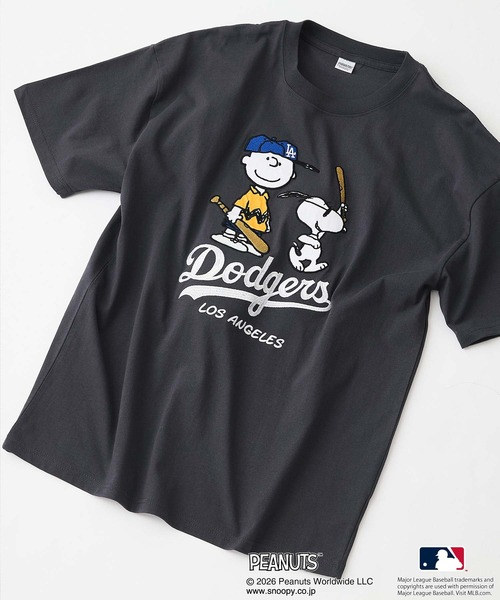 PEANUTS(ピーナッツ)の「【PEANUTS×MLB】【レジャー・フェスに】MLB×スヌーピー 刺繍Tシャツ 厚手コットン100% 透けない・丈夫 ストリートスタイル(Tシャツ/カットソー・メンズ・ブラック系その他3/ホワイト系その他2/ブラック系その他/ブルー系その他2/ベージュ系その他/ホワイト系その他/ホワイト系その他3/ホワイト系その他5/ブルー系その他4/ホワイト系その他4/ブラック系その他5/ベージュ系その他6/ブラック系その他6・X-LARGE/MEDIUM/LARGE)」の6枚目の写真