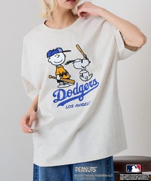 UNIIT（ユニット）の「【PEANUTS×MLB】オリジナルデザインTシャツ 刺繍 ドロップショルダー ユニセックス（Tシャツ/カットソー）」