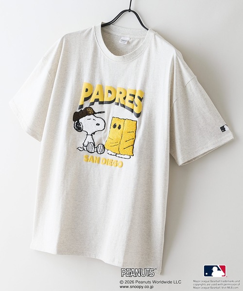 PEANUTS(ピーナッツ)の「【PEANUTS×MLB】【レジャー・フェスに】MLB×スヌーピー 刺繍Tシャツ 厚手コットン100% 透けない・丈夫 ストリートスタイル(Tシャツ/カットソー・メンズ・ブラック系その他3/ホワイト系その他2/ブラック系その他/ブルー系その他2/ベージュ系その他/ホワイト系その他/ホワイト系その他3/ホワイト系その他5/ブルー系その他4/ホワイト系その他4/ブラック系その他5/ベージュ系その他6/ブラック系その他6・X-LARGE/MEDIUM/LARGE)」の11枚目の写真