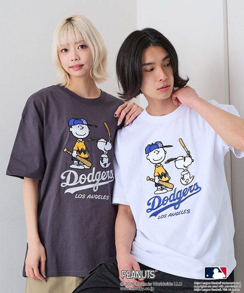 PEANUTS(ピーナッツ)の「【PEANUTS×MLB】【レジャー・フェスに】MLB×スヌーピー 刺繍Tシャツ 厚手コットン100% 透けない・丈夫 ストリートスタイル(Tシャツ/カットソー・メンズ・ブラック系その他3/ホワイト系その他2/ブラック系その他/ブルー系その他2/ベージュ系その他/ホワイト系その他/ホワイト系その他3/ホワイト系その他5/ブルー系その他4/ホワイト系その他4/ブラック系その他5/ベージュ系その他6/ブラック系その他6・X-LARGE/MEDIUM/LARGE)」の19枚目の写真