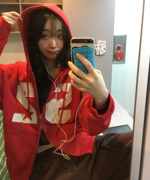 AMESWORLDWIDE(アメスワールドワイド)の「52 APPLIQUE HOODIE ZIP UP RED(パーカー・レディース・その他・LARGE/SMALL/MEDIUM)」の14枚目の写真