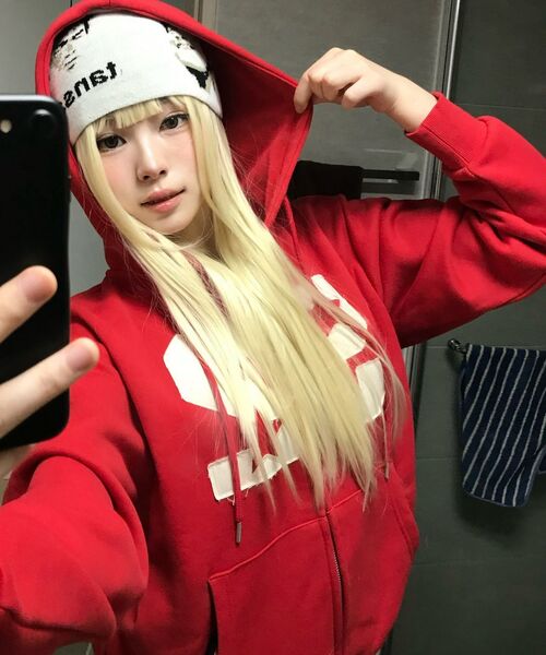 AMESWORLDWIDE(アメスワールドワイド)の「52 APPLIQUE HOODIE ZIP UP RED(パーカー・レディース・その他・LARGE/SMALL/MEDIUM)」の18枚目の写真
