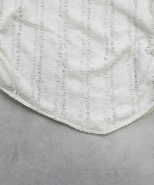 Emma(SELECT LEVERY)(エマ セレクトリベリー)の「ダメージシアーニットソー(Tシャツ/カットソー・レディース・オフホワイト/グレー/チャコール・FREE)」の6枚目の写真