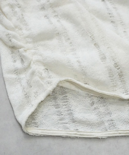 Emma(SELECT LEVERY)(エマ セレクトリベリー)の「ダメージシアーニットソー(Tシャツ/カットソー・レディース・オフホワイト/グレー/チャコール・FREE)」の7枚目の写真