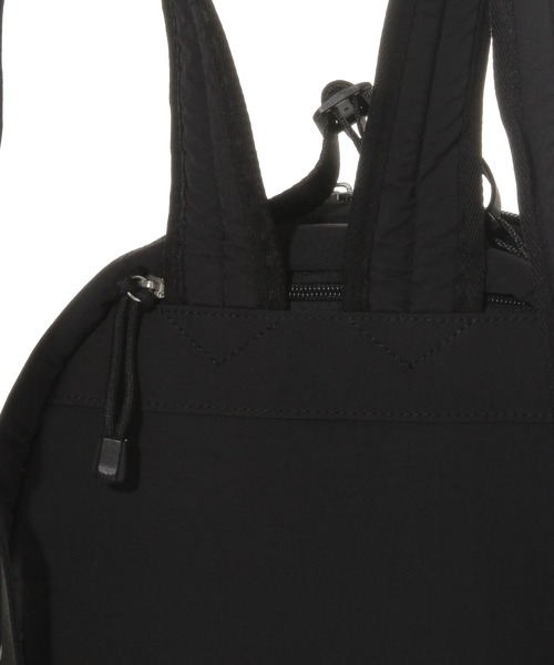 studio CLIP(スタディオクリップ)の「【軽量/13.5インチPC収納可】からだよろこぶリュック(バックパック/リュック・レディース・ブラック/カーキ・FREE)」の15枚目の写真