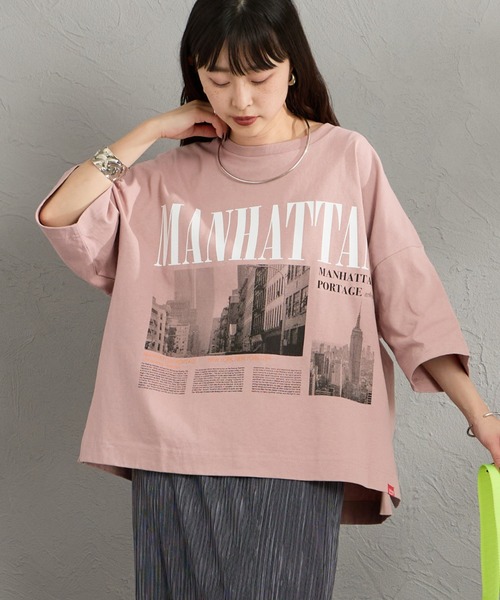 Manhattan Portage（マンハッタンポーテージ）の「[MANHATTAN PORTAGE/マンハッタンポーテージ] 別注 ショート丈 フォトプリントTシャツ（Tシャツ/カットソー・レディース・グレー/ブラック/ピンク/ホワイト・F）」の4枚目の写真