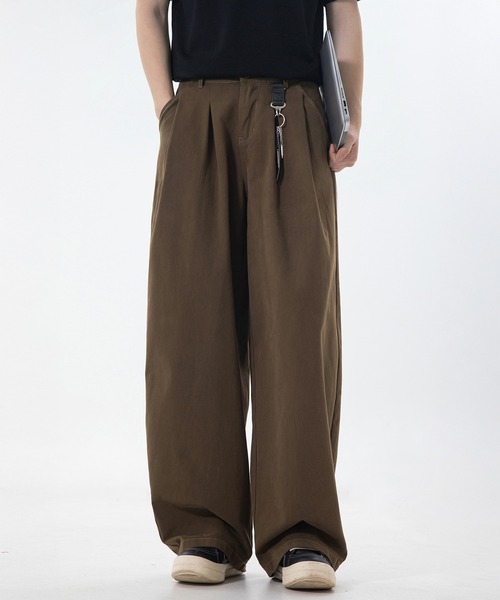 CORPUS TOKYO(コーパス トーキョー)の「ワイドカーブコットンチノパンツ(チノパンツ・メンズ・アイボリー/ブラウン/ダークグレー・1/4/3/2)」の3枚目の写真