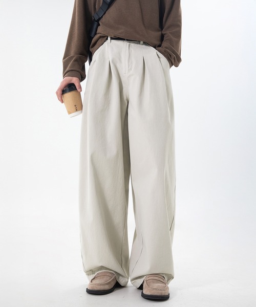 CORPUS TOKYO(コーパス トーキョー)の「ワイドカーブコットンチノパンツ(チノパンツ・メンズ・アイボリー/ブラウン/ダークグレー・1/4/3/2)」の1枚目の写真
