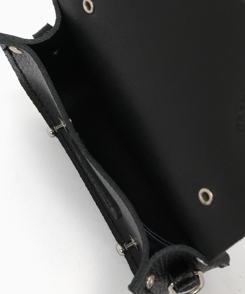 JOURNAL STANDARD(ジャーナルスタンダード)の「CAMBRIDGE SATCHEL / ケンブリッジサッチェル The Micro Satchel(クラッチバッグ・メンズ・ブラック・FREE)」の6枚目の写真