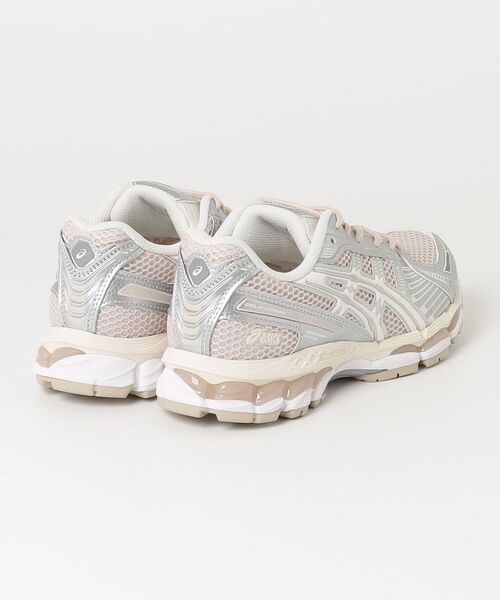 ASICS(アシックス)の「GEL-KAYANO 12.1 / ゲルカヤノ 12.1(スニーカー・メンズ・シルバー系その他・24/29/29.5/27.5/23/27/28.5/26/23.5/25/26.5/24.5/25.5/28)」の2枚目の写真