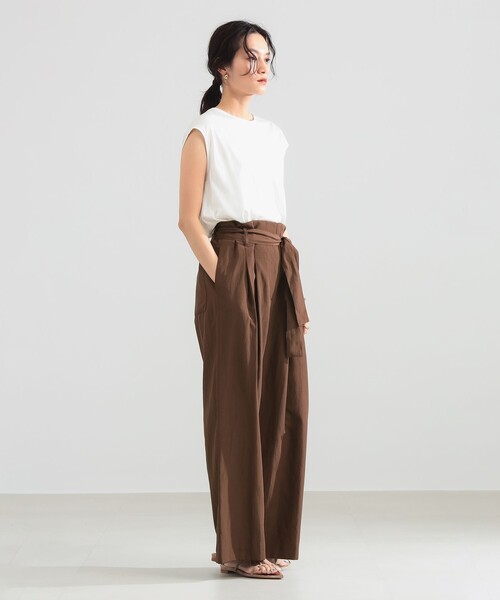 Demi-Luxe BEAMS(デミルクス ビームス)の「ハイウエスト 2タック パンツ(その他パンツ・レディース・ブラウン/ネイビー・36/38)」の9枚目の写真